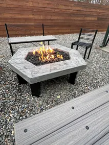 Custom Spacious 4br w/ Sk8 Bowl & Fire Pit - Image 2