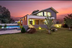 The Weekend Retreat With Gardens/Pool/Indoor Games - Image 2