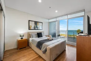 Paradise Peak—Ocean Views in Central Victor Harbor - Image 3