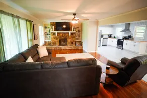 Spacious Oasis in East Tupelo on 5 acres - Image 2
