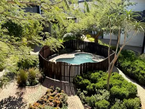 Industrial CHIC Apartment 113 - Luxury City Escape, Washing Machine & Fast WiFi - Image 2