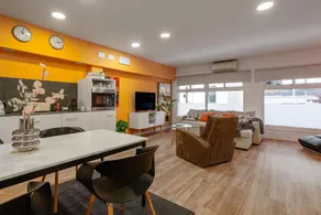 Orange loft, heart of Girona, parking available. - Image 4