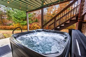 Resort-style home w/ heated pool, hot tub, arcade - Image 2