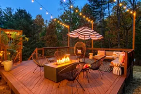 Resort-style home w/ heated pool, hot tub, arcade - Image 3
