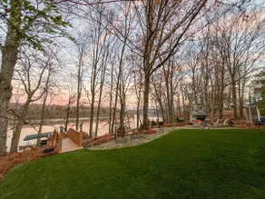 Lakefront Home on Old Hickory Lake - Image 3