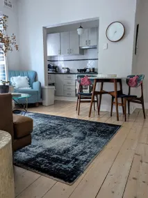 Bondi Bliss: Quiet & Chic Stay - Image 2