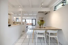 'Villa One' Walk to Noosa Beach & Hastings Street - Image 3