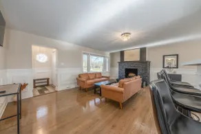Exquisite Getaway Home - Image 2