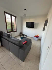 House with everything for babies and fans - Image 5