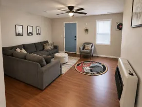 Cozy 3-bedroom homestead. - Image 2