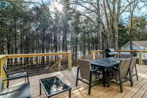 Gameroom, Lakefront, Gentle walk to water - Image 4