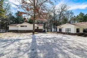 Gameroom, Lakefront, Gentle walk to water - Image 3