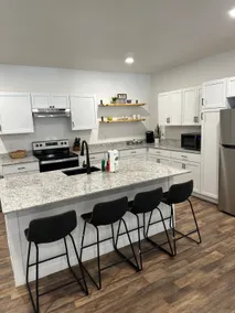 Gameroom, Lakefront, Gentle walk to water - Image 5