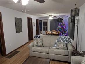 Charmed Refined Bungalow - Image 5