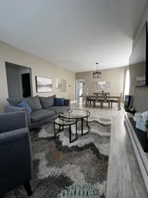 Modern Stay 15 Min to Colleges, Hospital & Highway - Image 3