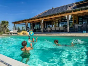 Quietly located luxury villa with pool and sauna 14P - Image 4
