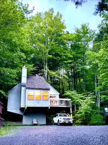 Modern Cabin- Perfectly Situated-Central A/C-Pool! - Image 2