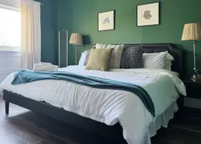 The Rose Inn D | KING 1BD/1BA Apt near Downtown - Image 3