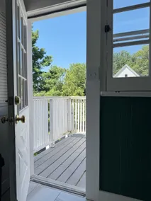 The Rose Inn D | KING 1BD/1BA Apt near Downtown - Image 4