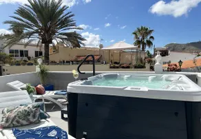 Family Villa w/Grill • AC• Terrace • Pool • HotTub - Image 2