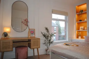 Central Renovated House in Warrington - Image 2