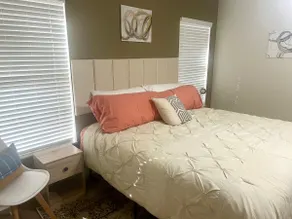 3BR pool house minutes from WEC! - Image 4