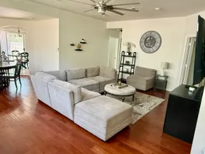 Gated home with private pool in Medical Center - Image 3