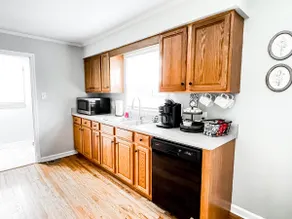 Charming and Cute Historic Downtown Home - Image 5