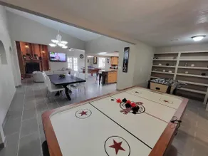 Glamorous 6 BR Getaway - Image 2