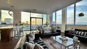LA Penthouse Suite 2bd/3ba [Pool | Hollywood Sign] - Image 5