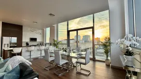 LA Penthouse Suite 2bd/3ba [Pool | Hollywood Sign] - Image 4