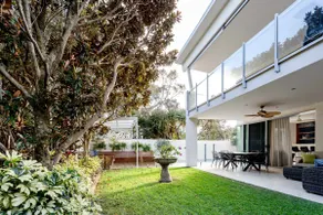 Private luxury beachside home with pool - Image 2