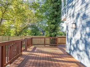 Big Blue spacious home close to the city - Image 5