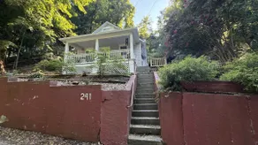 Hillside Hideaway in Lowertown Harpers Ferry - Image 3