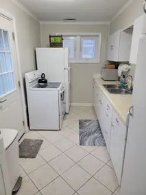 Domer's Lake House - Image 4