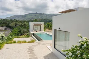 Cliffside Haven in Nusa Penida - Image 4