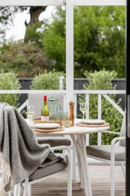 Iconic Rye Beach House • Walk to Beach • Sleeps 8 - Image 4