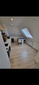 Chic Renovated Apartment Near Paris - Image 3