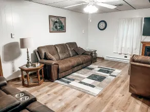 3BR farmhouse- 5 mins from town - Image 4