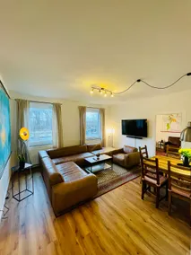Central apartment with large terrace - Image 3