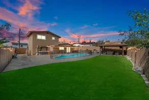 Big Pool House Oasis (Solar heated pool) - Image 4