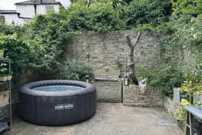 Charming House in the Heart of London wt hot tub - Image 2