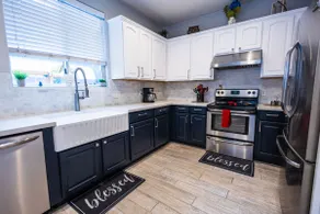Cozy Avondale Pad | Family Friendly - Image 5
