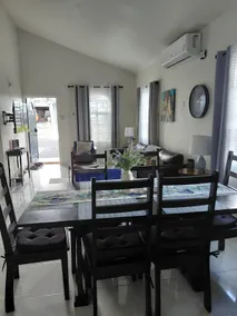 Blue Ocean Villa with beach pass - Image 2
