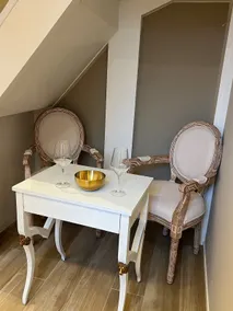 Vanessa Home - Image 3