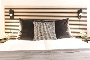 Orange deluxe apartment with shower and kitchenette - Image 4