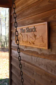 The Shack Cabin / Outdoor tub - Image 2