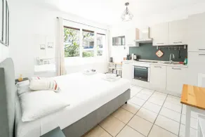 Centrally located studio apartment with private parking, Lugano - Image 2