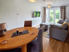 Racing Retreat - Image 3