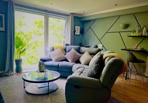 Luxury Homely Apartment (Sleeps 6) - Image 2